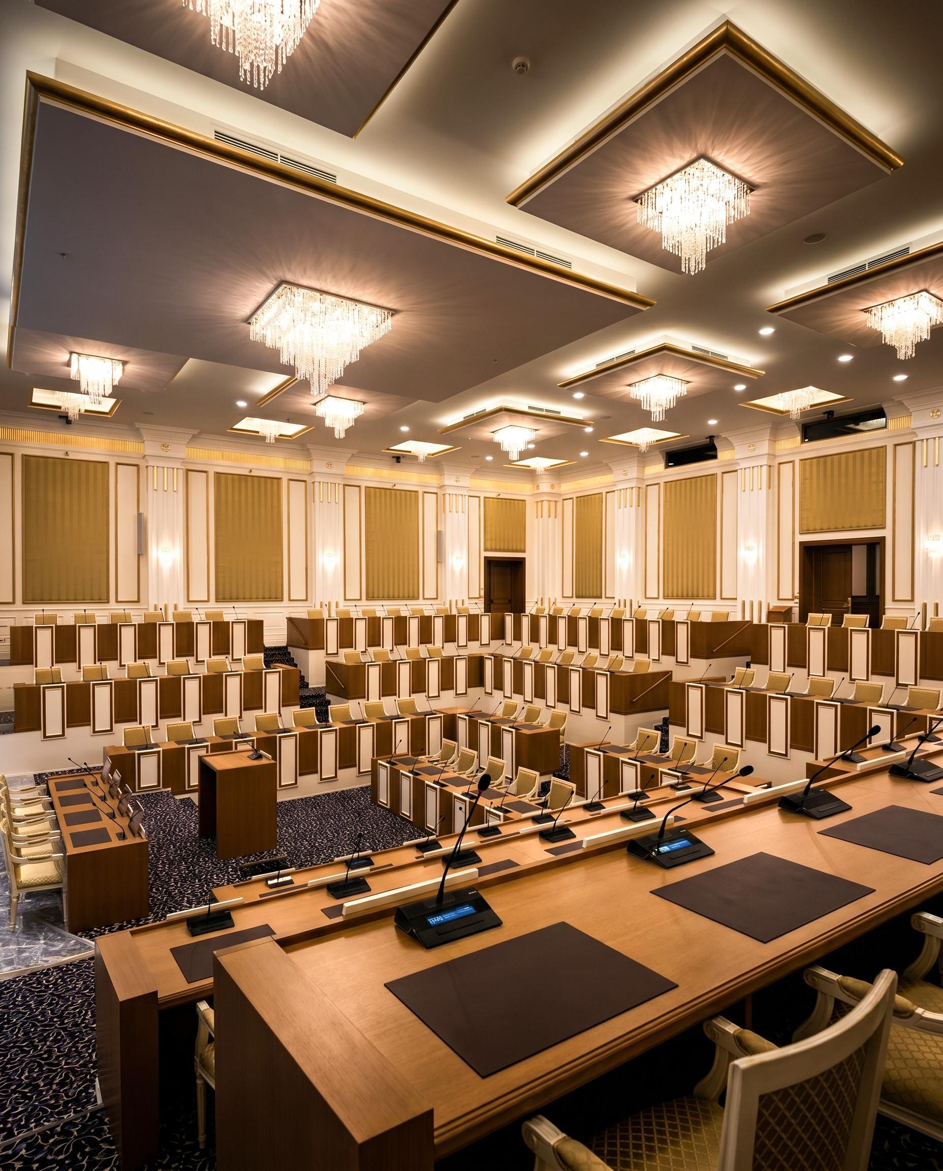 Constitutional Court — assembly hall — wide, from the chair