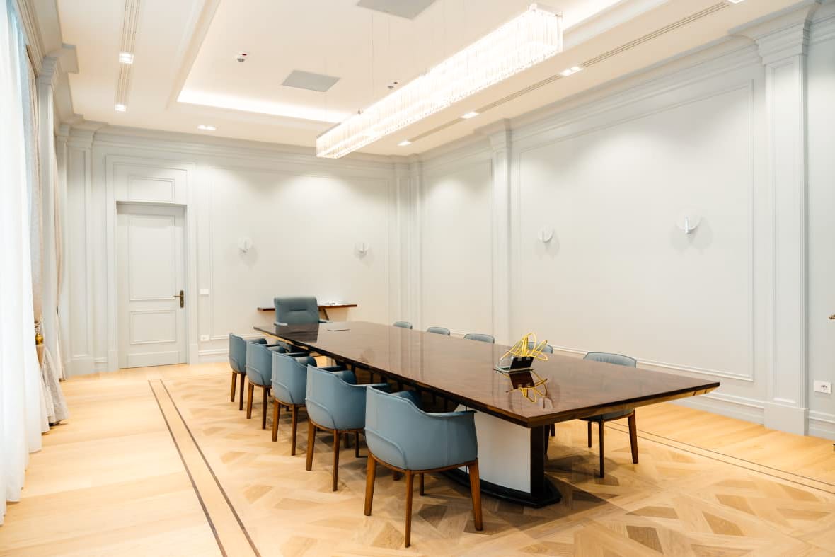 Private Bank — meeting room — wood floor