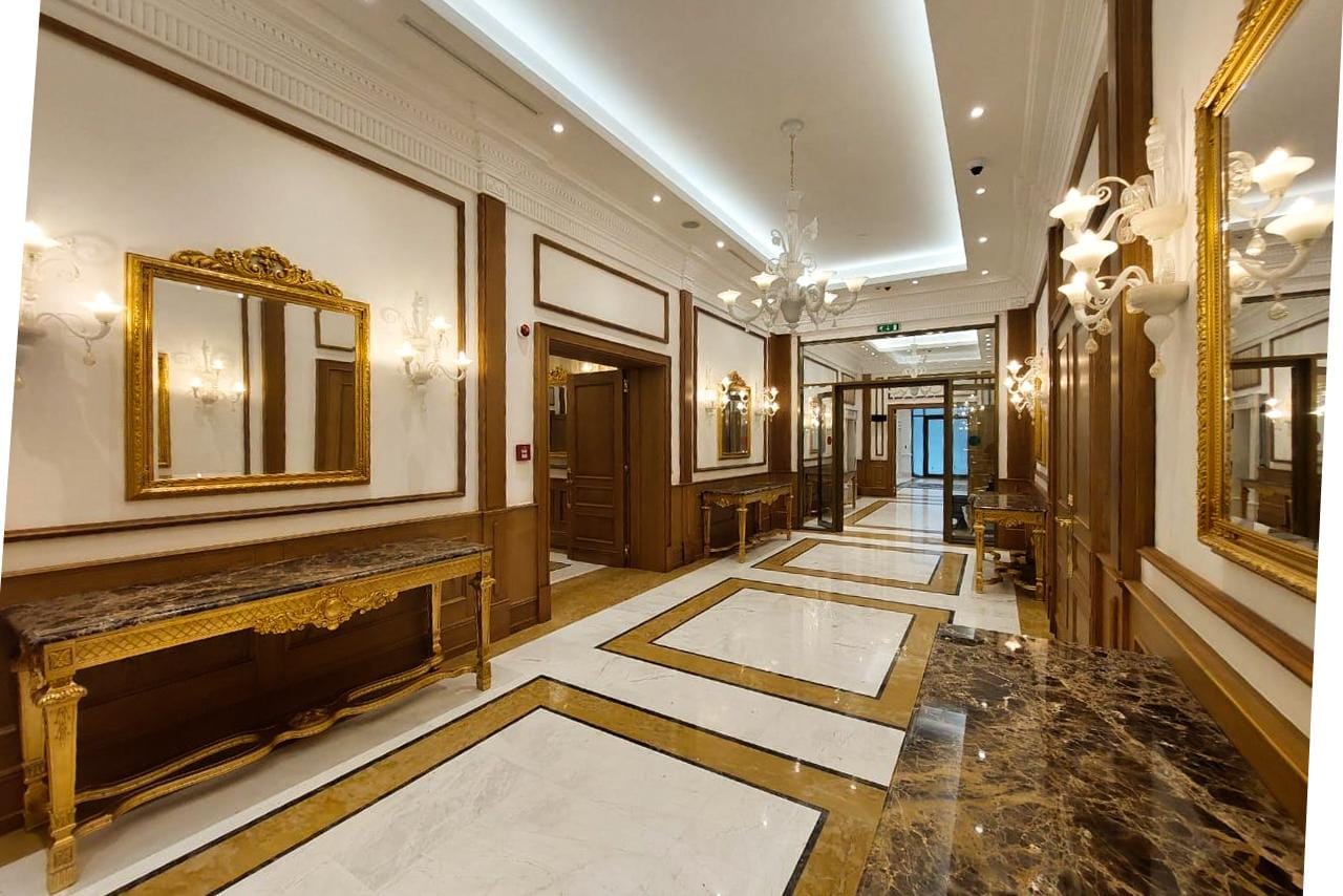 State Archive — corridor — marble, gilt mirror
