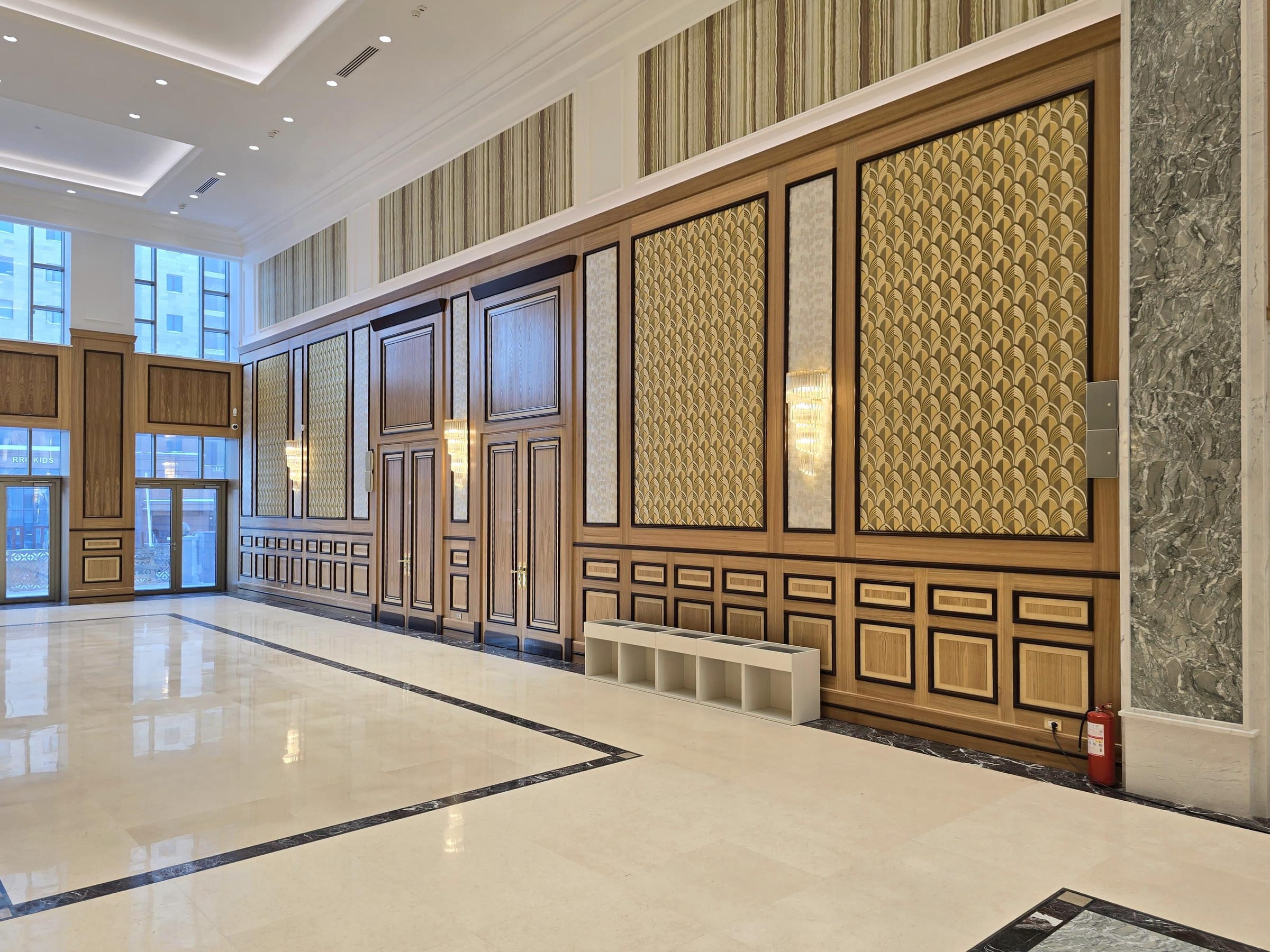 State Archive — ceremonial hall — gold, marble floor