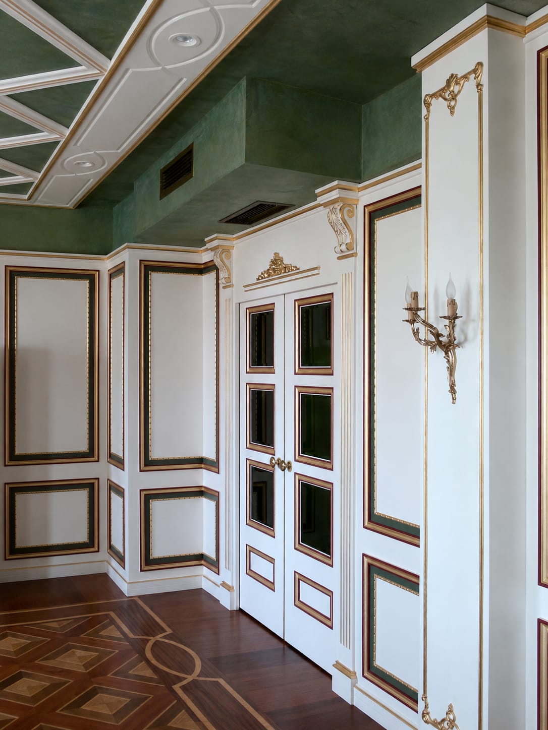Vila 5, Shëngjin — doors — green and white, classical